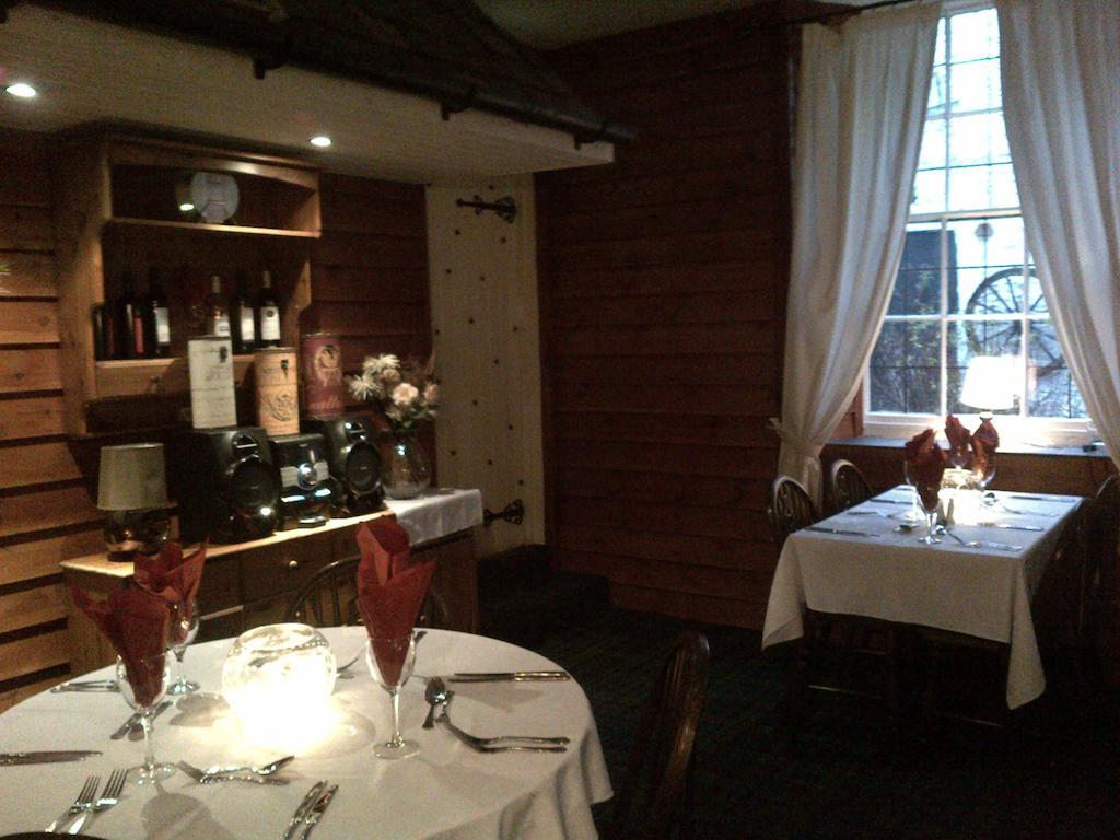 Crown Hotel Langholm ภายนอก รูปภาพ